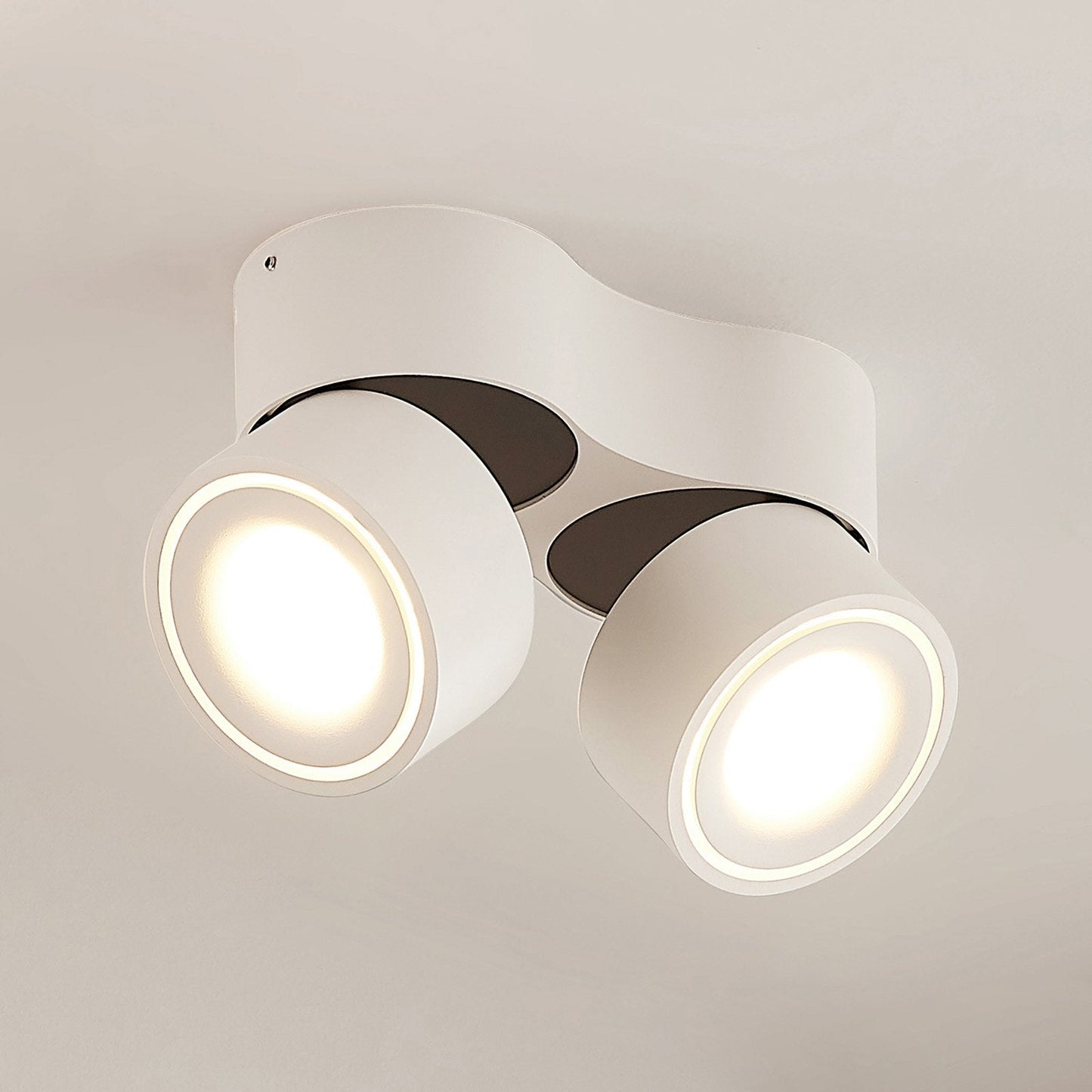 Deckenleuchte – Verstellbarer LED Doppelstrahler im modernen Design
