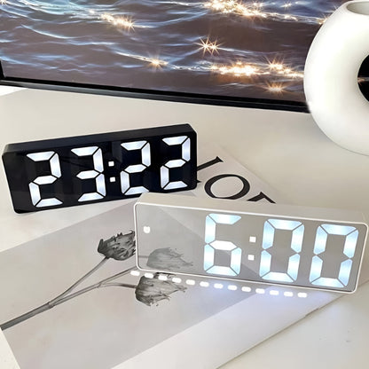 Digitale LED Spiegeluhr – Wecker mit Temperatur- und Datumsanzeige