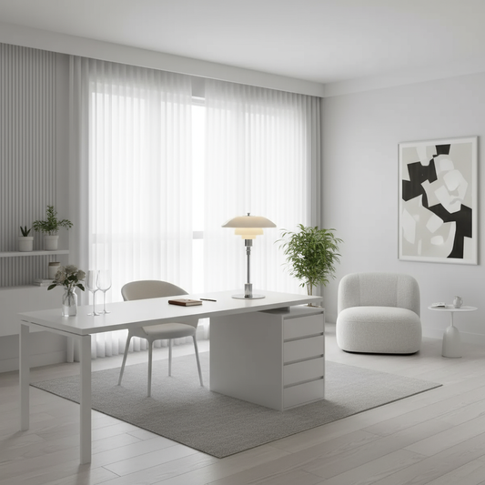 Dimmbare Tischlampe im dänischen Design