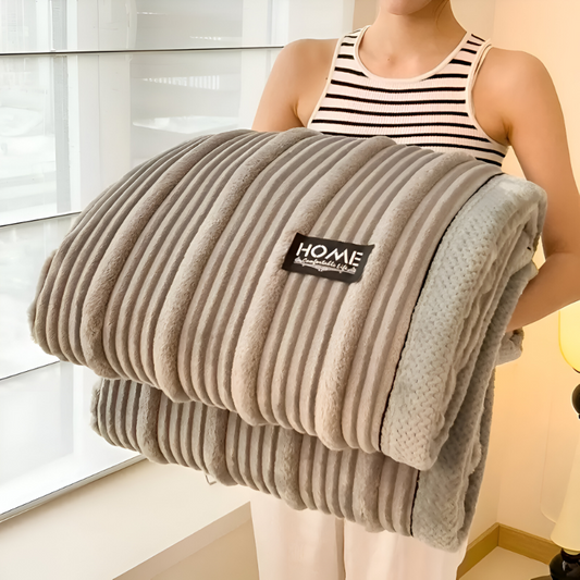 Gestreifte Fleecedecke – Plaid mit modernem Vintage-Design
