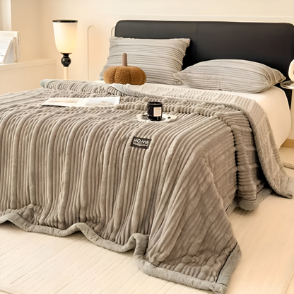 Gestreifte Fleecedecke – Plaid mit modernem Vintage-Design