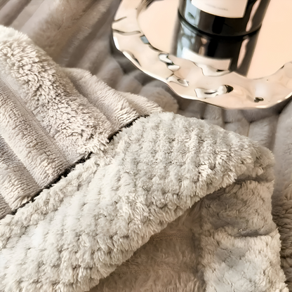 Gestreifte Fleecedecke – Plaid mit modernem Vintage-Design