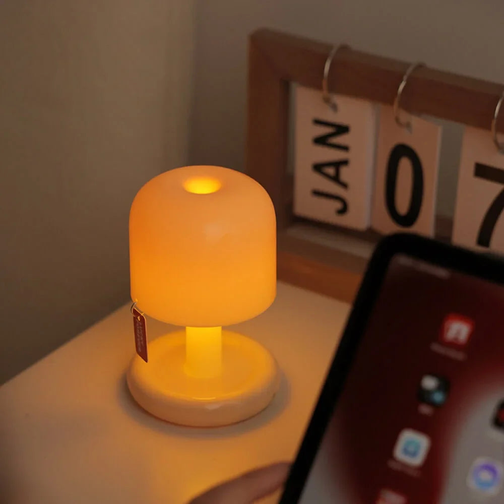 Mini Sunset Lampe mit warmem Licht – USB Wiederaufladbar & Romantisches Ambiente