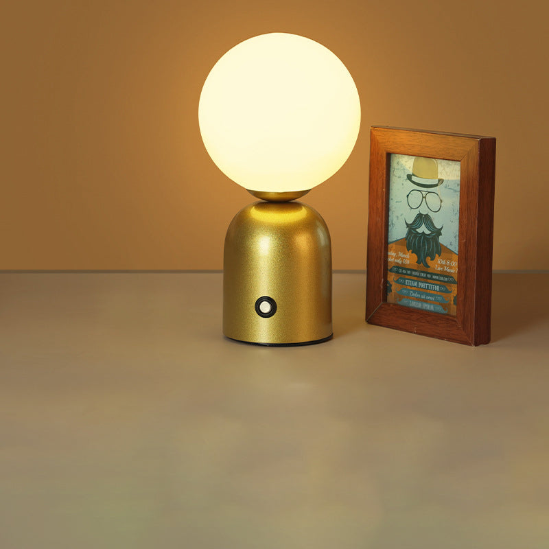 Elegante Tischlampe im nordischen Stil – Dekorative Lampe mit drei Lichtfarben