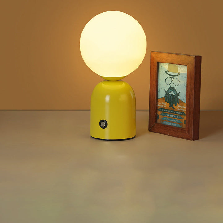 Elegante Tischlampe im nordischen Stil – Dekorative Lampe mit drei Lichtfarben
