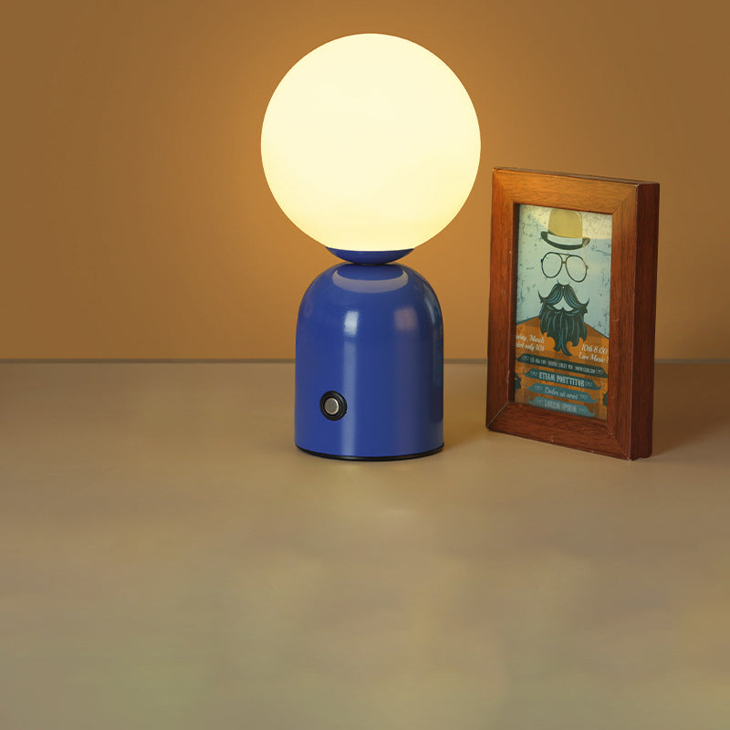 Elegante Tischlampe im nordischen Stil – Dekorative Lampe mit drei Lichtfarben