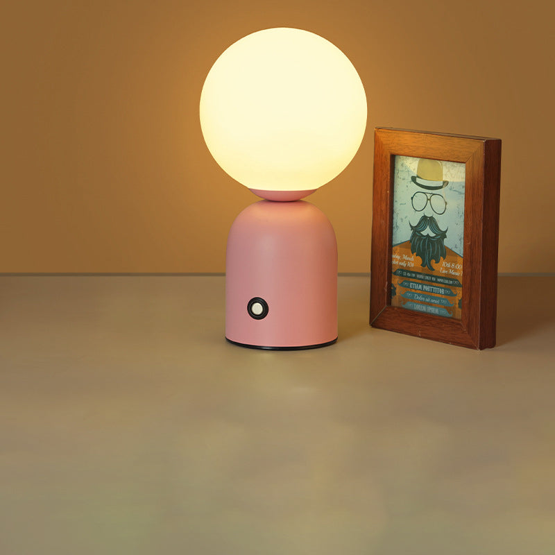 Elegante Tischlampe im nordischen Stil – Dekorative Lampe mit drei Lichtfarben
