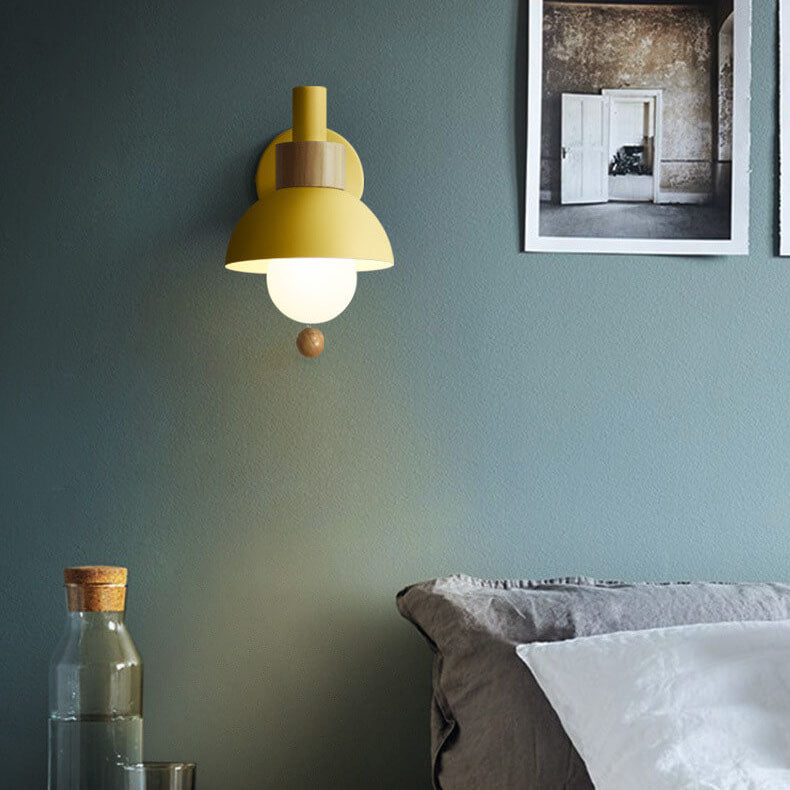 Moderne Glas Wandleuchte in Kugelform für das Wohnzimmer