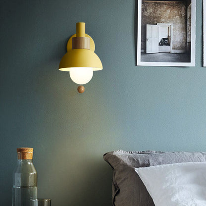Moderne Glas Wandleuchte in Kugelform für das Wohnzimmer