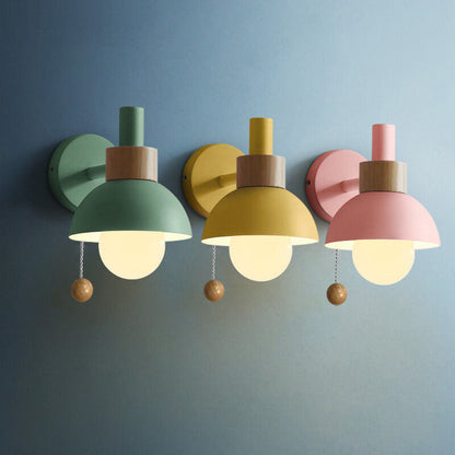 Moderne Glas Wandleuchte in Kugelform für das Wohnzimmer