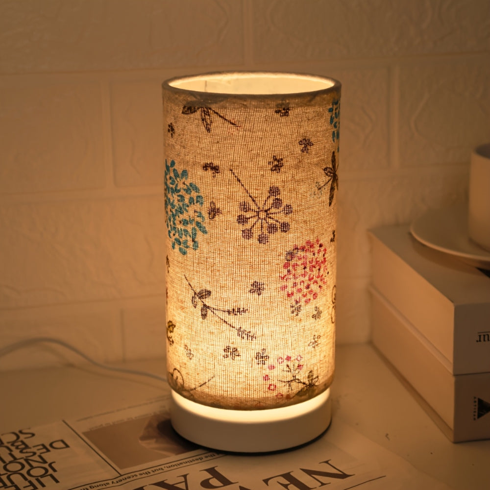 Tischlampe mit Blumenstoff – Botanisches Design für stimmungsvolles Licht