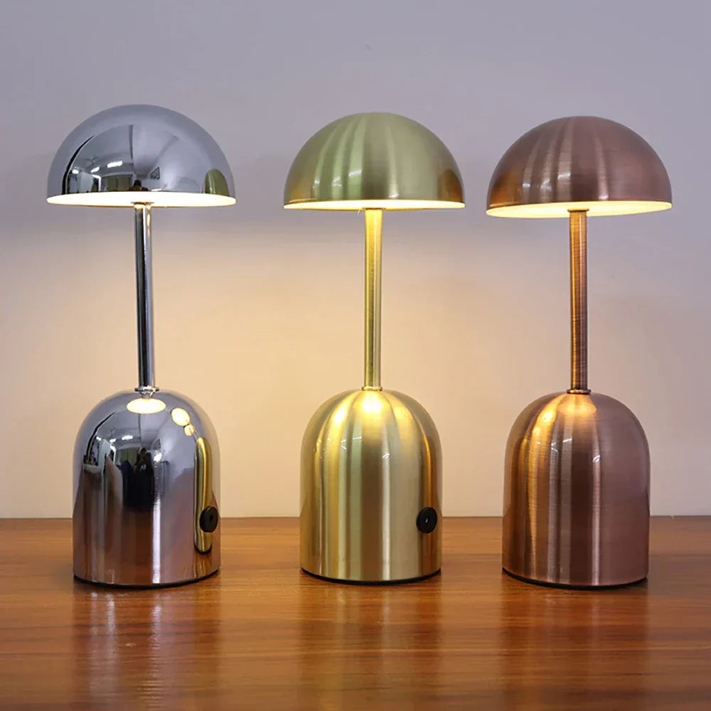 LED Tischlampe aus Metall mit Touch-Dimmer