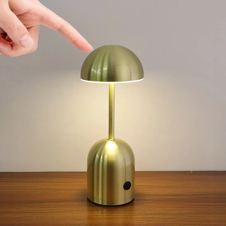 LED Tischlampe aus Metall mit Touch-Dimmer
