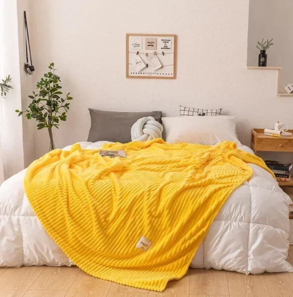 Waschmaschinengeeignete Flanelldecke als praktische Decke für den Alltag