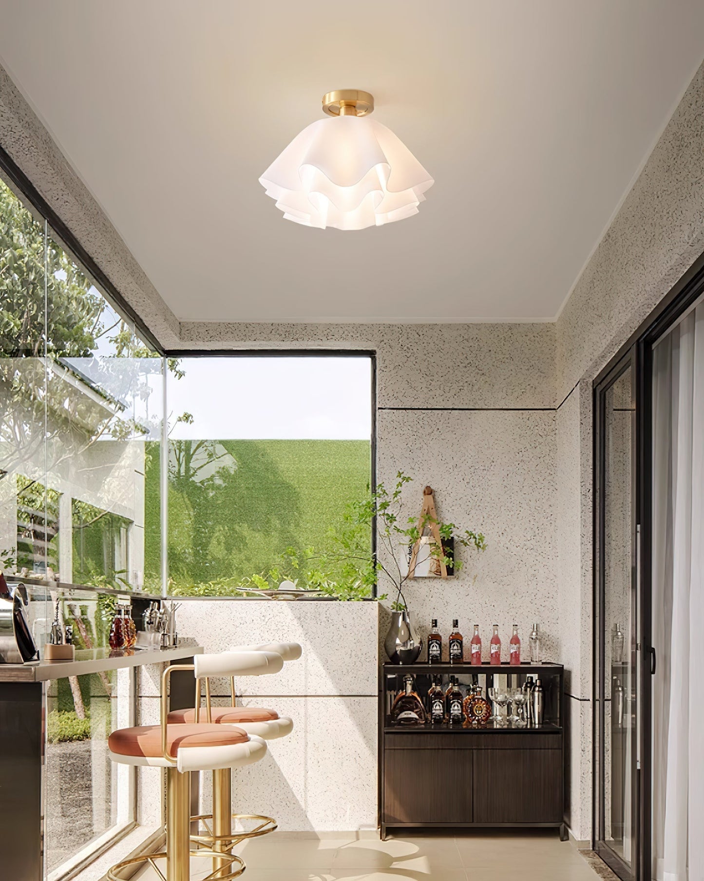 Moderne Gailon-Deckenleuchte – Gefaltetes Design in Messing & Weiß