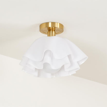 Moderne Gailon-Deckenleuchte – Gefaltetes Design in Messing & Weiß