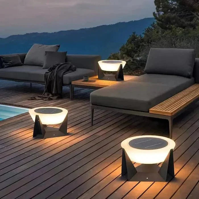 Solarbetriebene Outdoor-Lampe mit warmweißem Licht für Garten und Terrasse