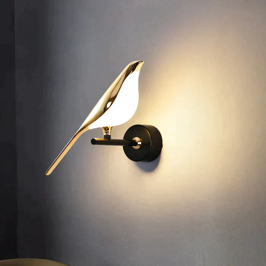 Verspielte moderne LED-Wandleuchte mit Vogelmotiv für Wohnzimmer