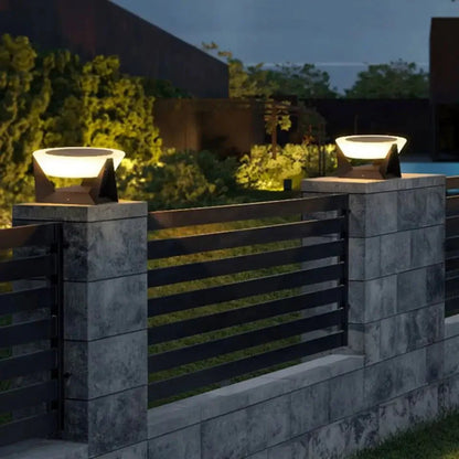 Solarbetriebene Outdoor-Lampe mit warmweißem Licht für Garten und Terrasse