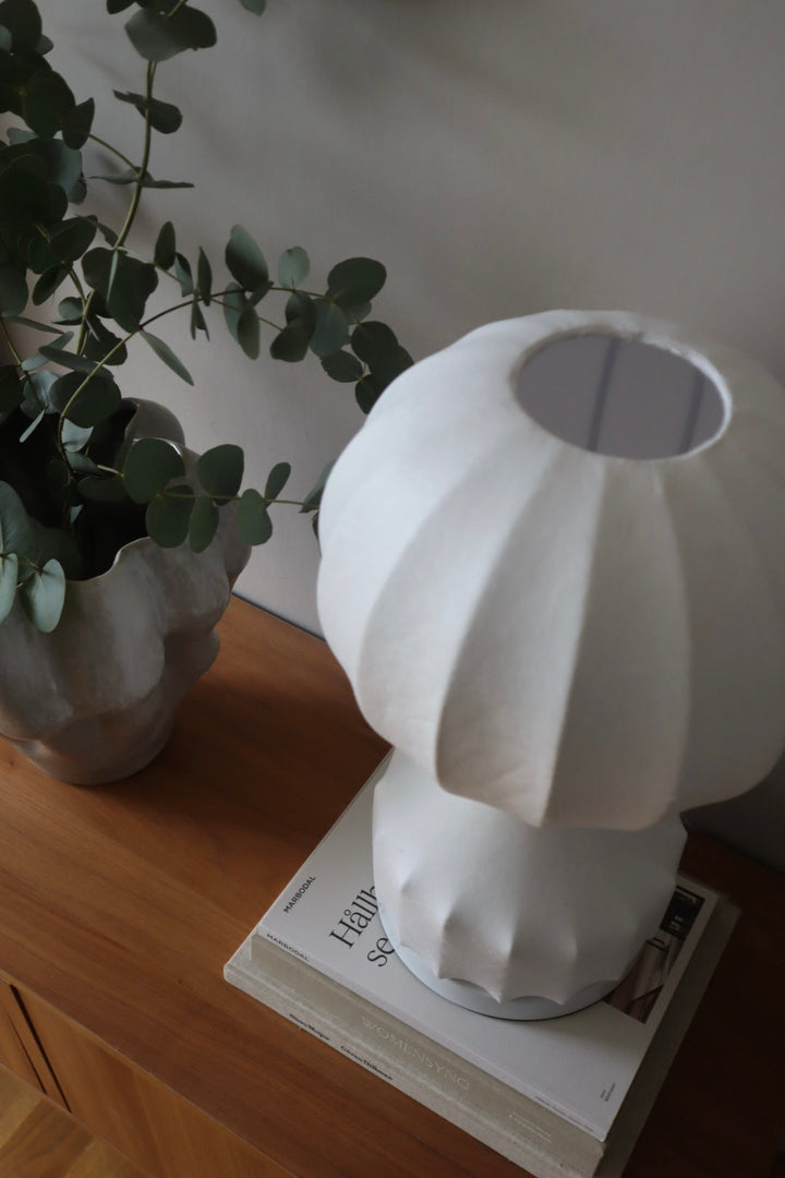 Heißluftballon Tischlampe mit organischer Form