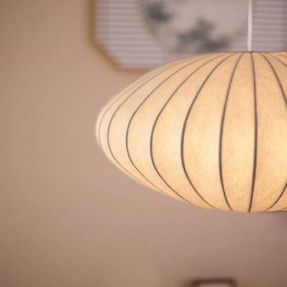 Seiden-Wabi-Sabi-Kronleuchter – Elegante Japandi-Hängelampe für ruhige Wohnräume