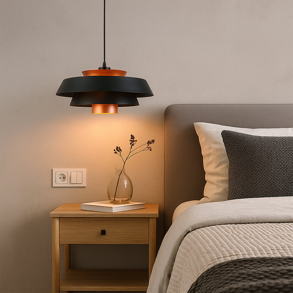 Retro Pendelleuchte aus Metall im industriellen Stil