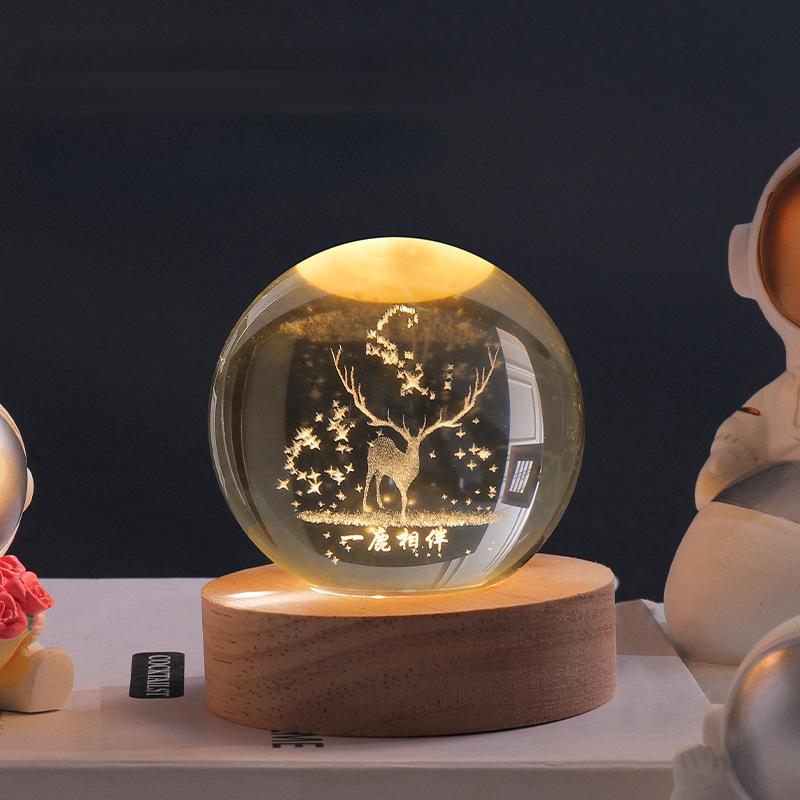 Leuchtende Kristallkugel mit 3D-Universum für Schlafzimmer und Wohnzimmer