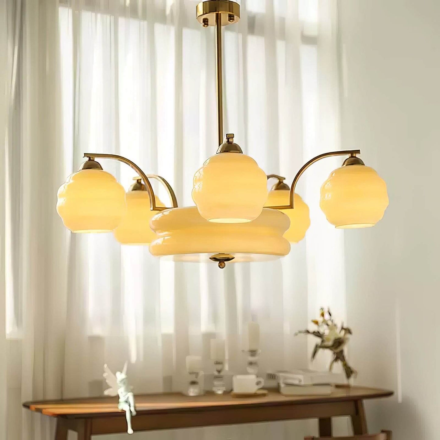 Lunara Kronleuchter mit Glasakzenten im modernen Design