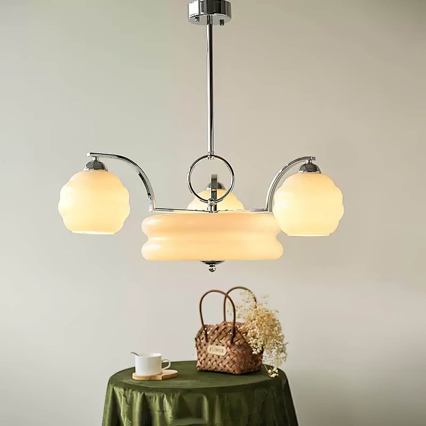 Lunara Kronleuchter mit Glasakzenten im modernen Design