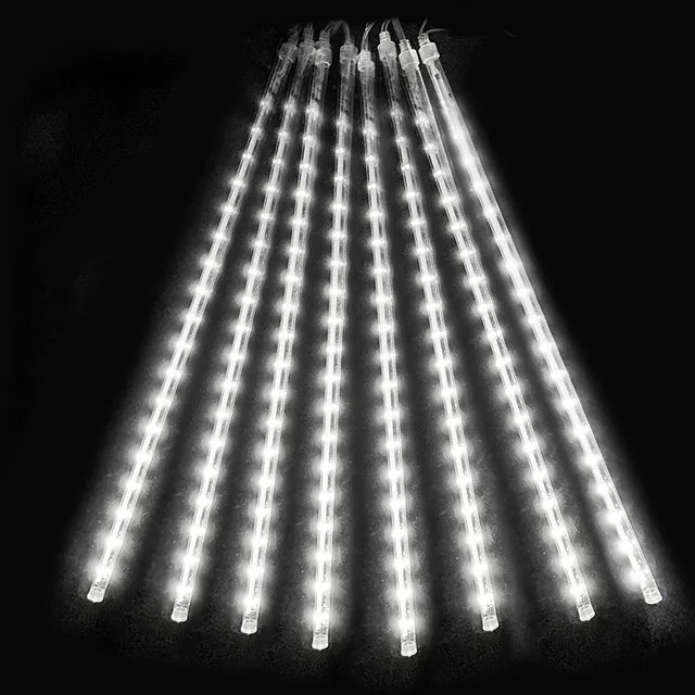 Verspielte wetterfeste LED-Meteorlichter für Garten und Balkon