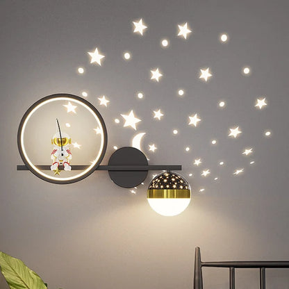 Verspielte kinderfreundliche LED-Wandleuchte für Kinderzimmer