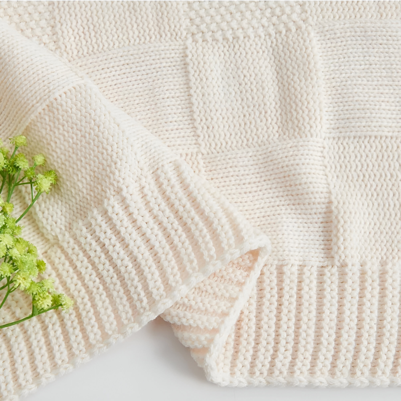 Schwarz-Weiß Strickdecke – Akryl Plaid mit Karomuster für alle Jahreszeiten