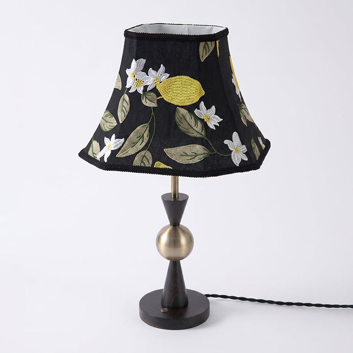 Tischlampe Aus Holz Mit Stoffschirm