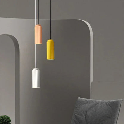 Skandinavische LED-Hängeleuchte im modernen Rillen-Design