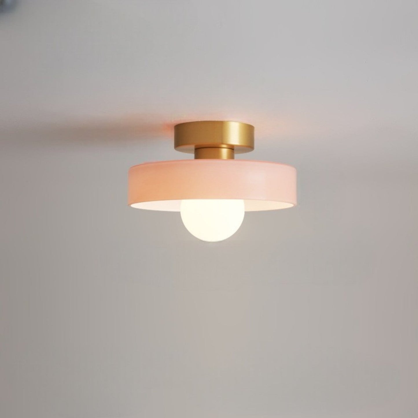 Französische Bauhaus-Deckenleuchte – Elegantes Design für moderne Räume