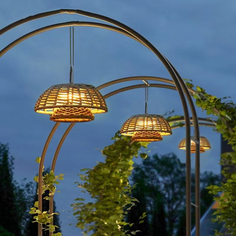 Nachhaltige wetterfeste LED-Außenlampe im Bambusdesign für Garten und Terrasse