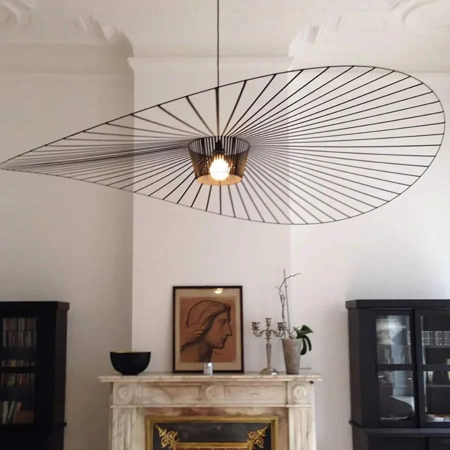 LED Pendelleuchte Vertigo im Strohhut-Design – vintage, modern & leicht