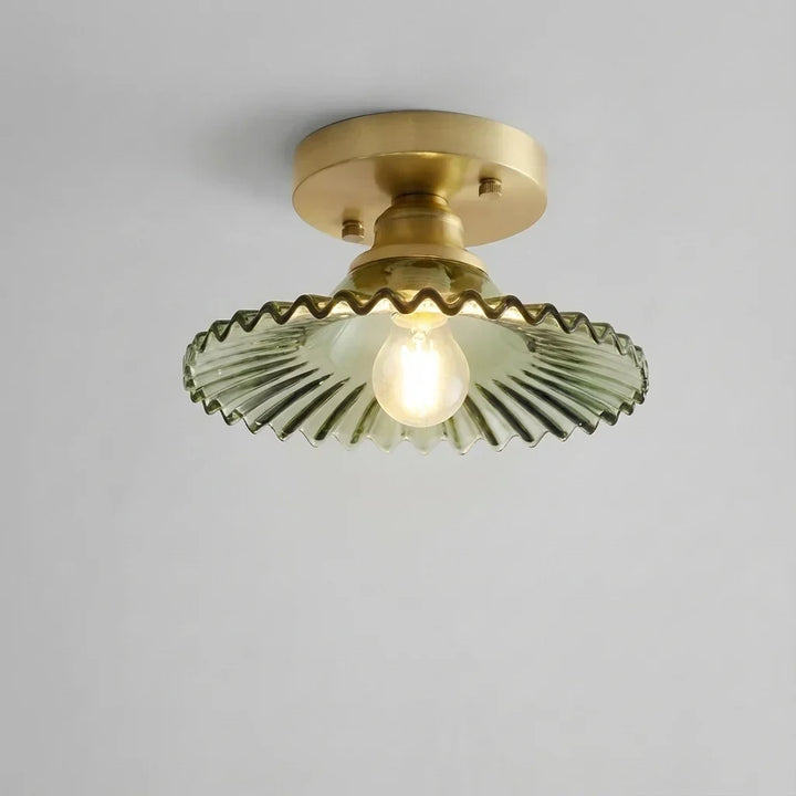 Deckenleuchte Mit Geripptem Glasschirm