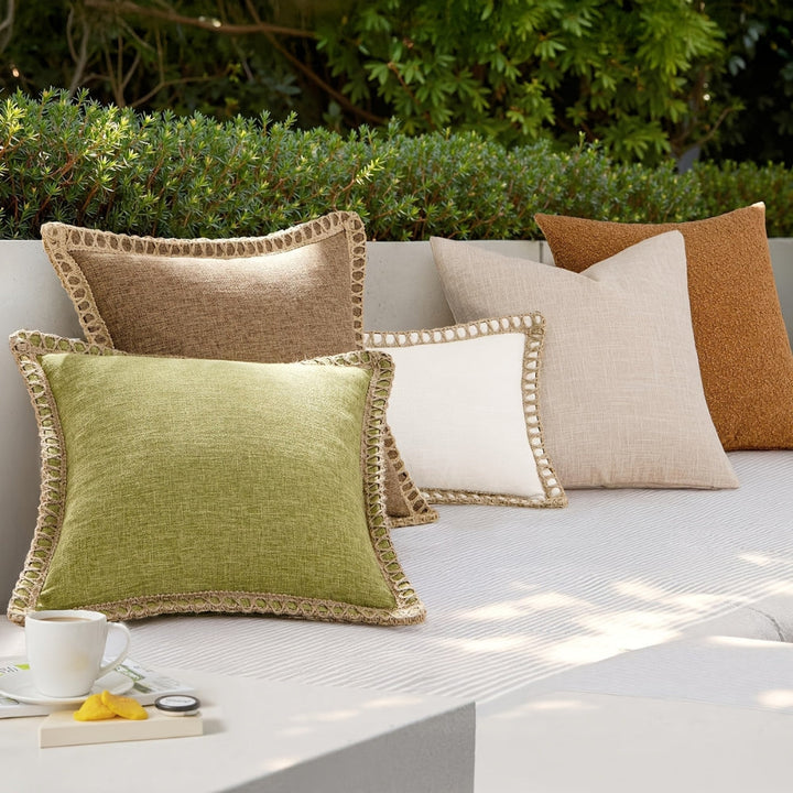 Kissenhülle mit Zierkante – Dekorativer Bezug im Landhausstil