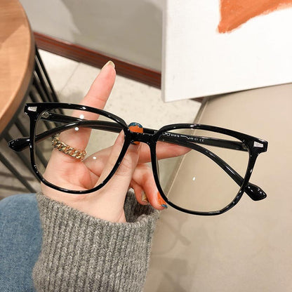 Leichte Dioptrienbrille mit Blaulichtfilter – stilvoll & augenschonend