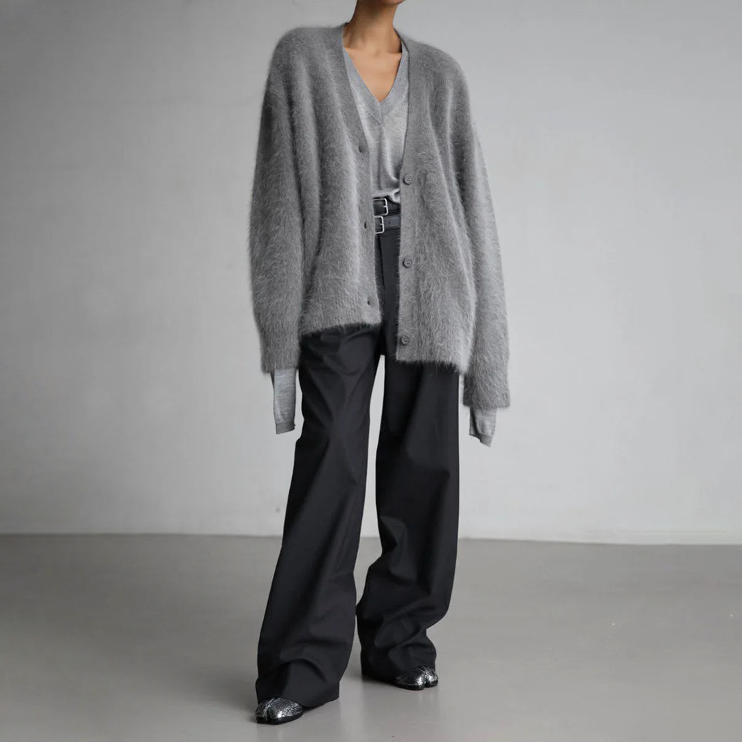 Damen Cardigan Mit V-Ausschnitt Und Elegantem Design