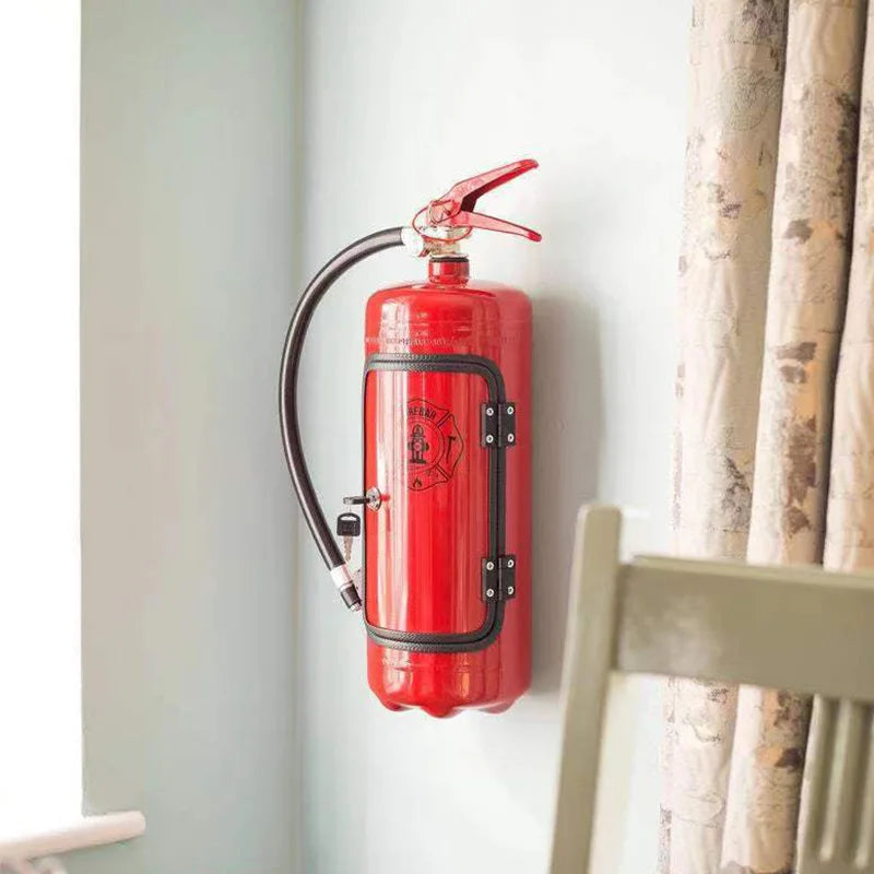 Versteckter Flaschenhalter im Feuerlöscher-Design – originelles Bar-Accessoire