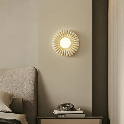 Runde Wandlampe mit Milchglas – Dekoratives Design für Wohn- und Schlafzimmer