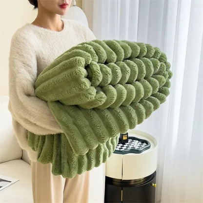 Kuschelige Fleecedecke aus Lammfellimitat - Weiche Sofadecke für warme Wintertage