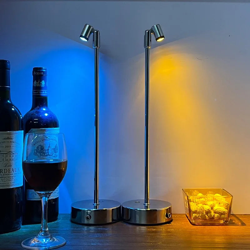 LED-Tischlampe mit Touch-Dimmer und USB-Aufladung