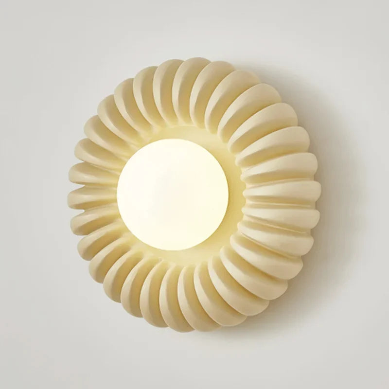 Runde Wandlampe mit Milchglas – Dekoratives Design für Wohn- und Schlafzimmer