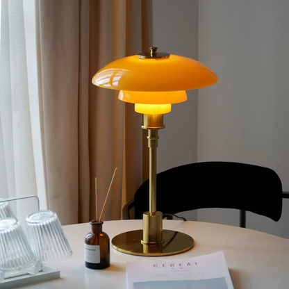 Dimmbare Tischlampe im dänischen Design