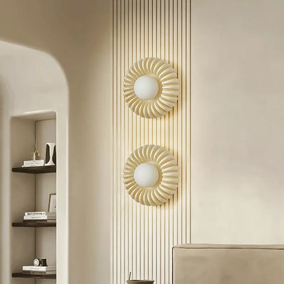 Runde Wandlampe mit Milchglas – Dekoratives Design für Wohn- und Schlafzimmer