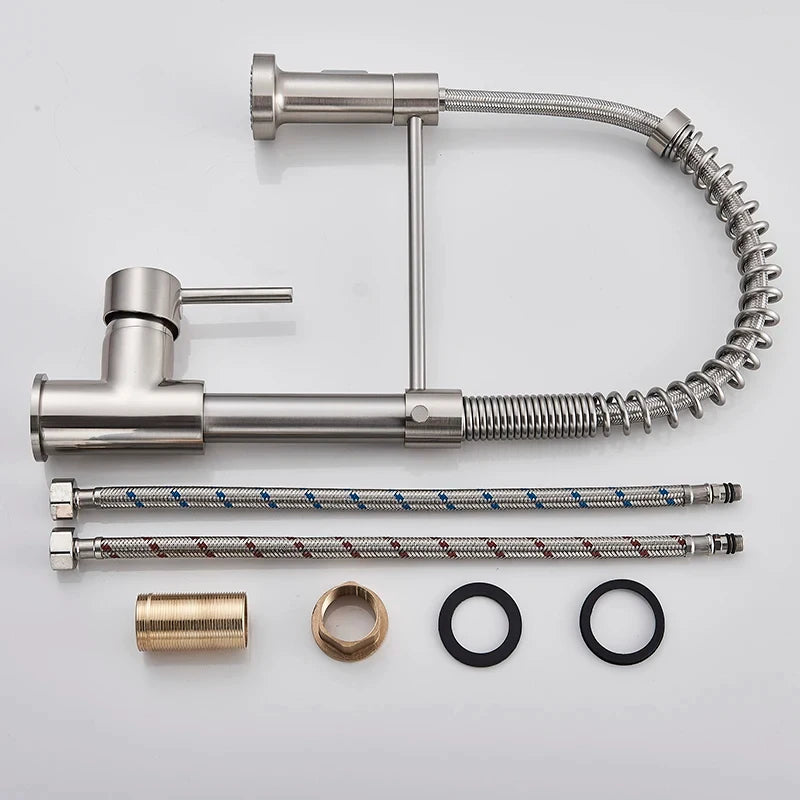 Moderne Küchenarmatur mit Ausziehbrause