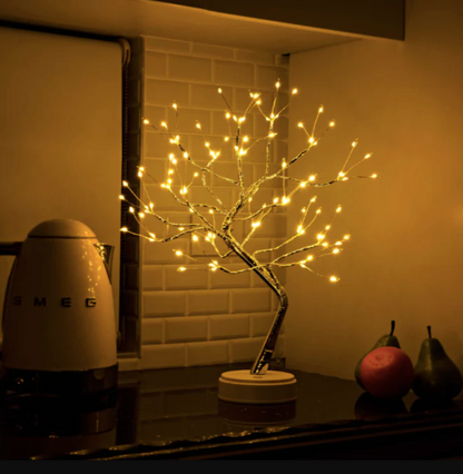 Magischer Lichterbaum – Kabellose LED-Akku-Tischlampe für stimmige Beleuchtung